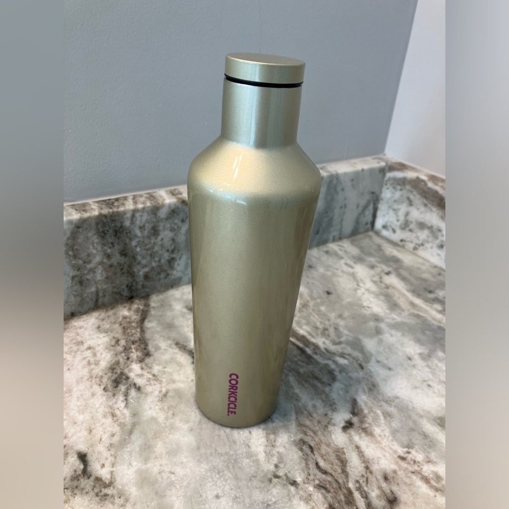 Corkcicle gold insulated bottle 16 oz - Like New